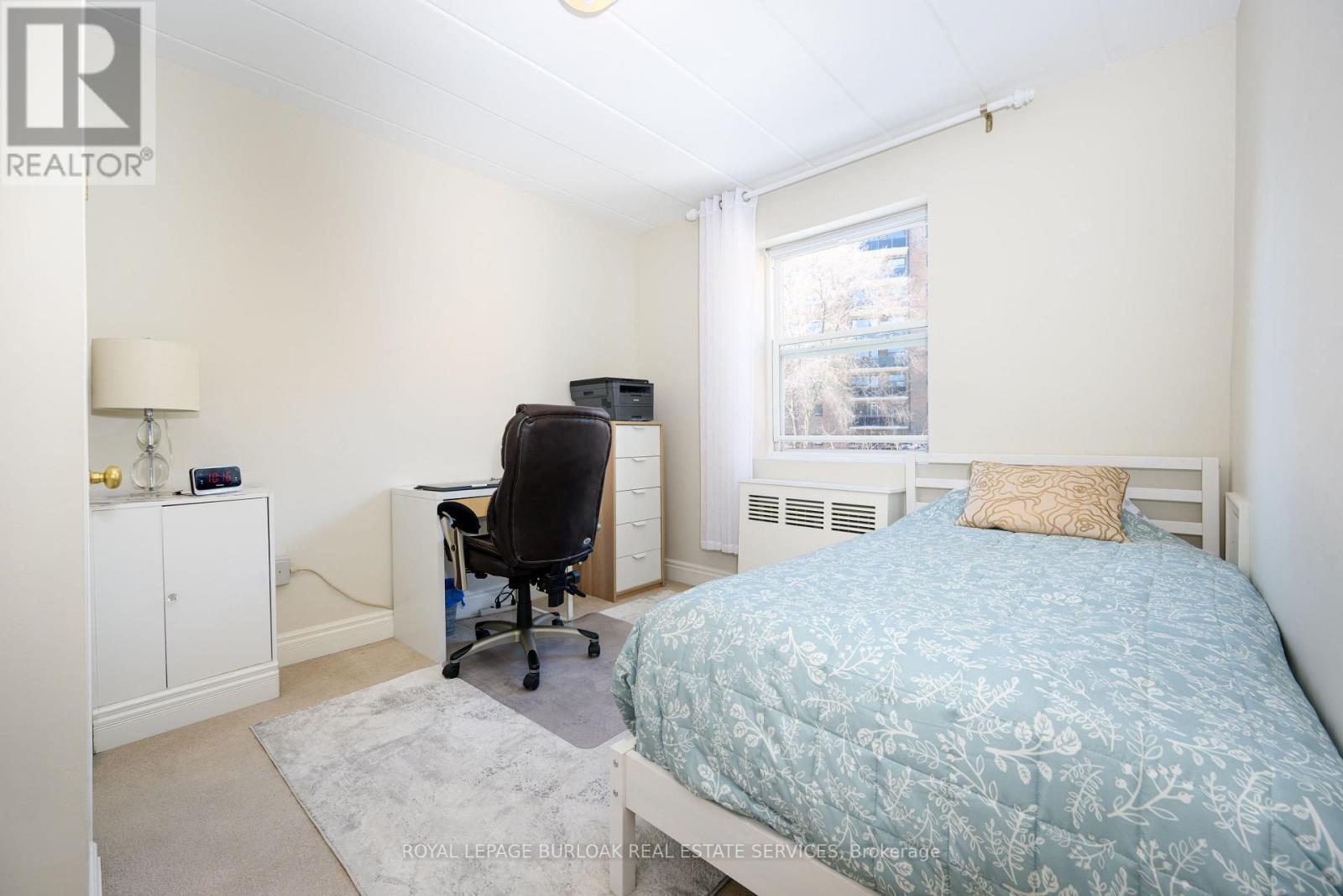 












9 - 2422 NEW STREET

,
Burlington,




Ontario
L7R1J6

