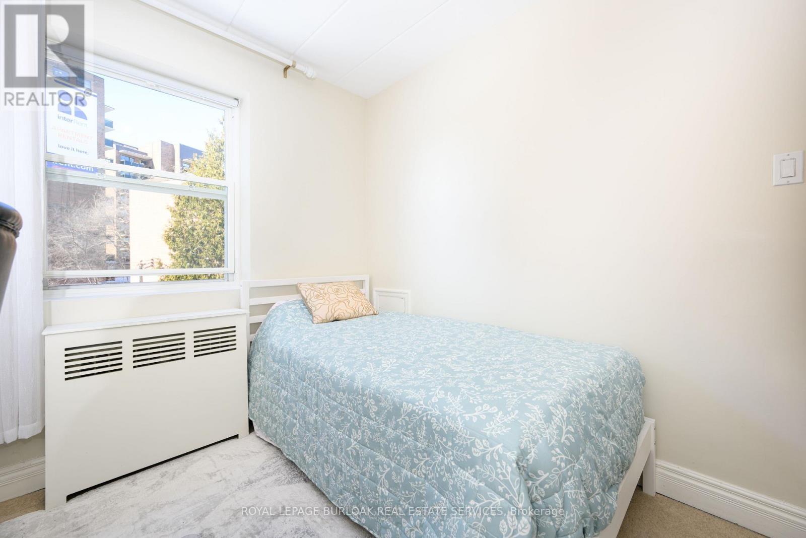 












9 - 2422 NEW STREET

,
Burlington,




Ontario
L7R1J6

