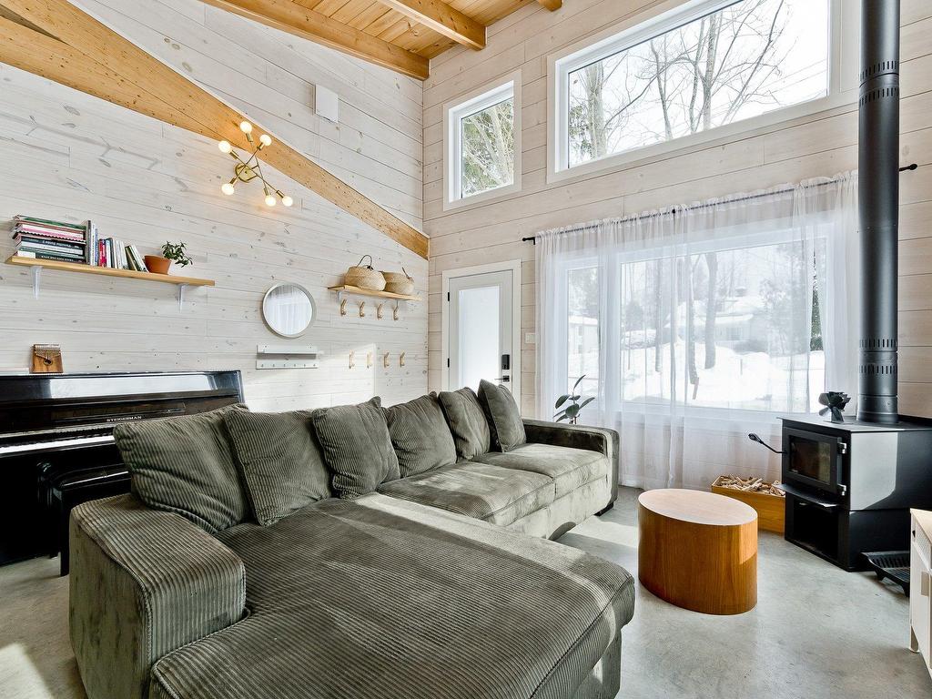 









329


Rue Nicolas-Viel

,
Magog,




QC
J1X3V3

