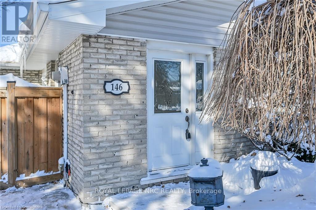 












146 FIONA CRESCENT

,
Hamilton,




Ontario
L9C6P4

