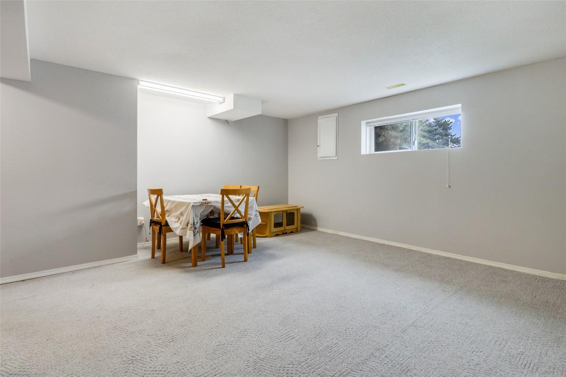 









450


Yates

Road, 25,
Kelowna,




BC
V1V 1R8

