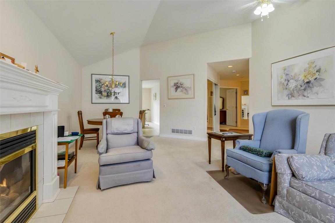 









450


Yates

Road, 25,
Kelowna,




BC
V1V 1R8

