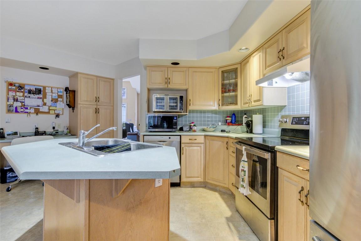 









450


Yates

Road, 25,
Kelowna,




BC
V1V 1R8

