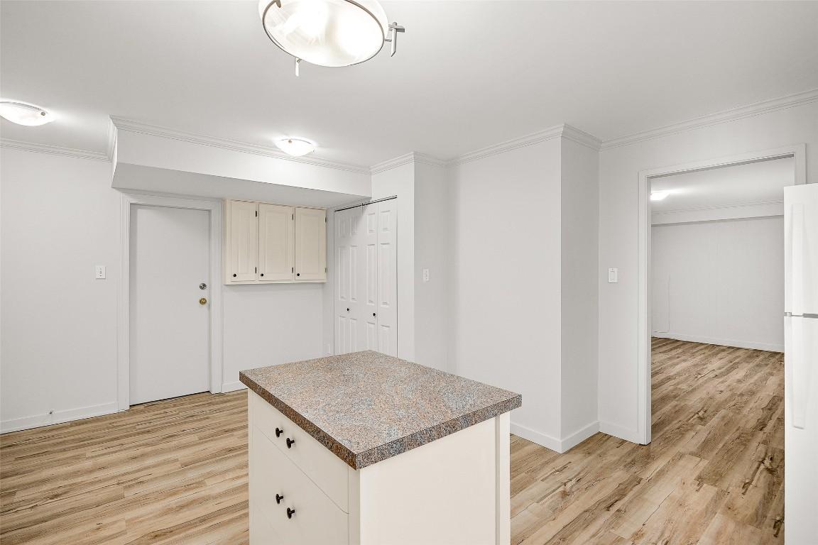 









548/546


Roanoke

Avenue,
Kelowna,




BC
V1Y 7K5

