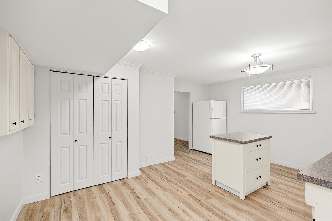 









548/546


Roanoke

Avenue,
Kelowna,




BC
V1Y 7K5

