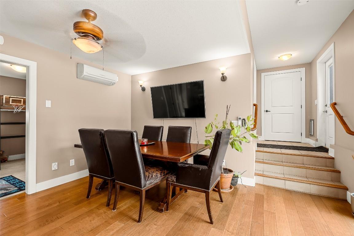 









548/546


Roanoke

Avenue,
Kelowna,




BC
V1Y 7K5

