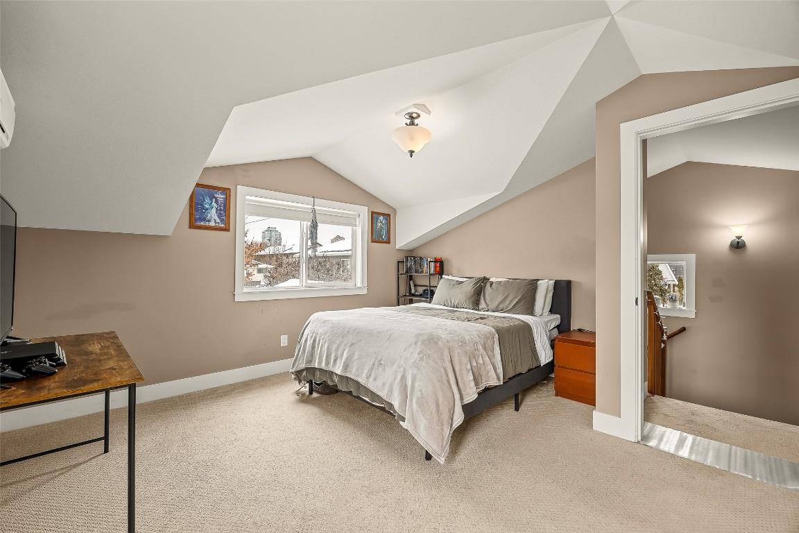 









548/546


Roanoke

Avenue,
Kelowna,




BC
V1Y 7K5

