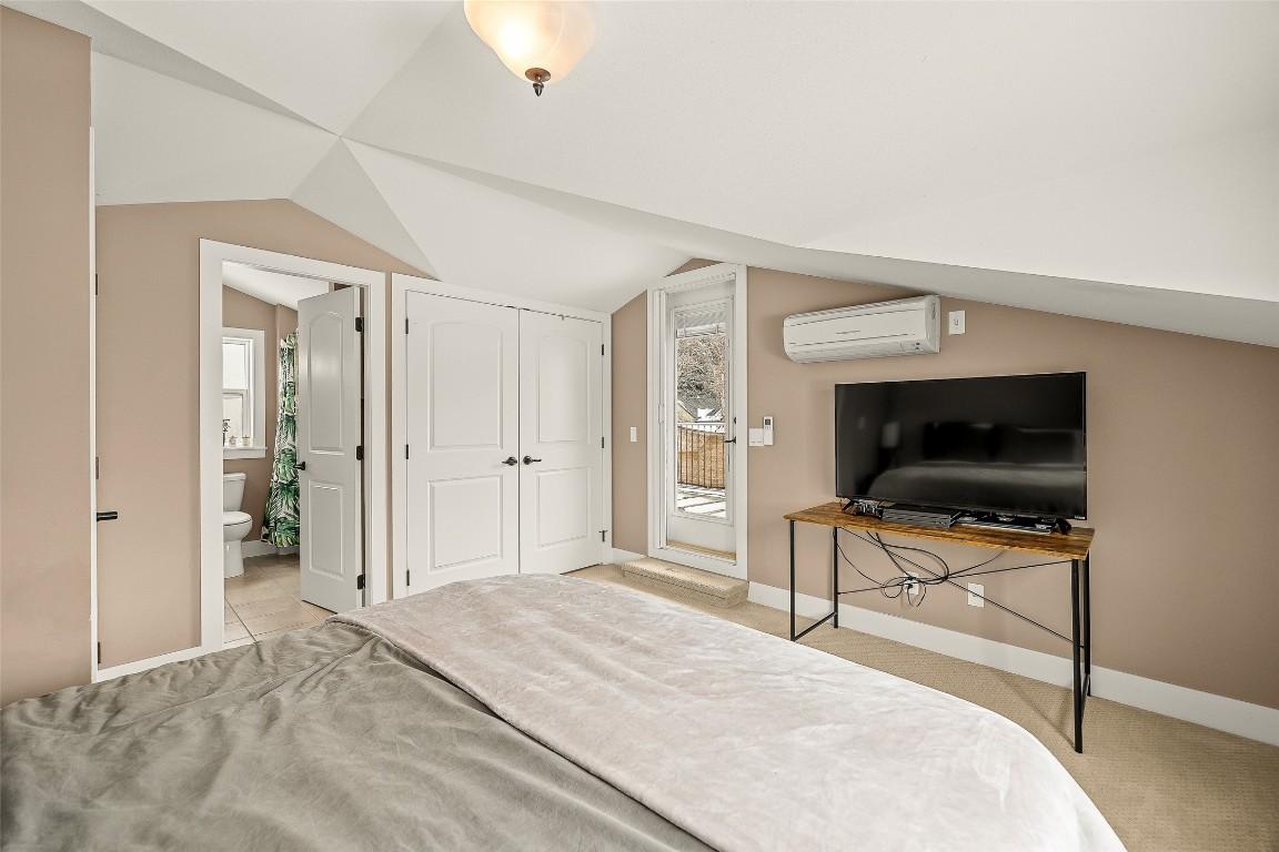 









548/546


Roanoke

Avenue,
Kelowna,




BC
V1Y 7K5

