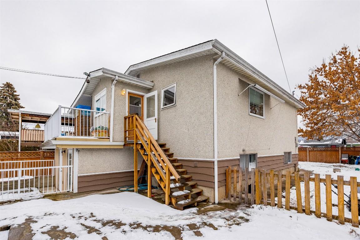 









548/546


Roanoke

Avenue,
Kelowna,




BC
V1Y 7K5

