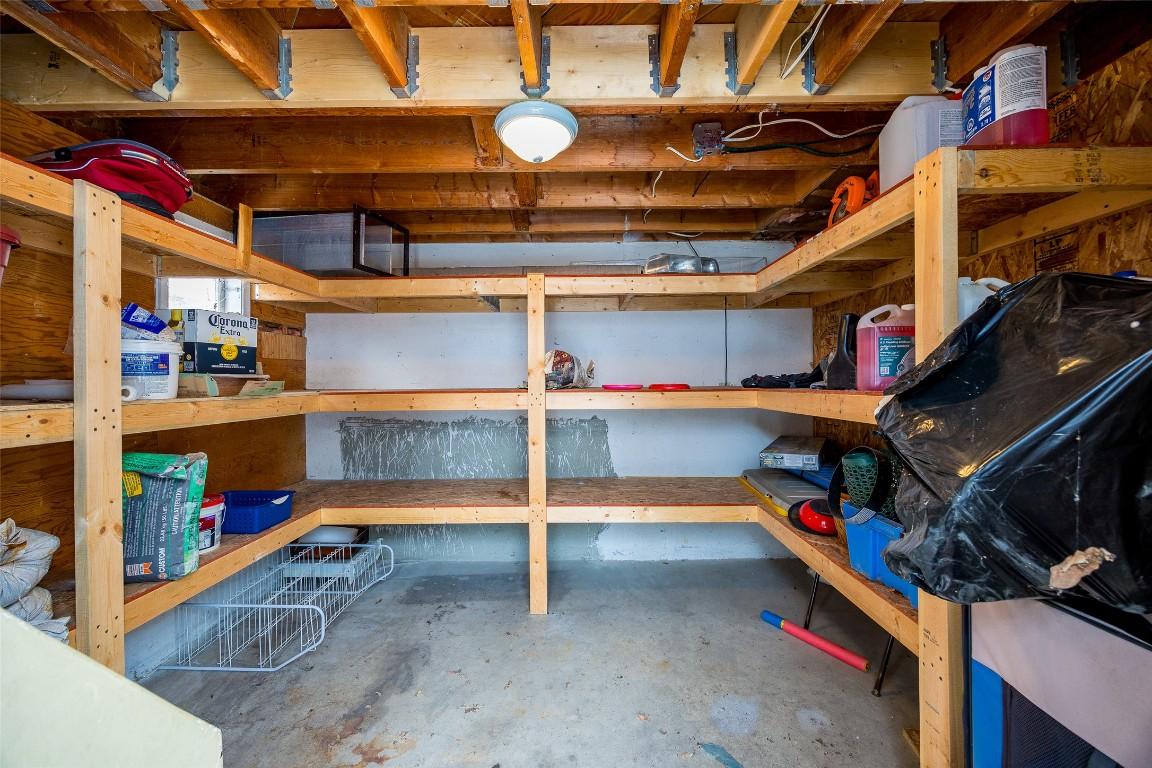 









548/546


Roanoke

Avenue,
Kelowna,




BC
V1Y 7K5

