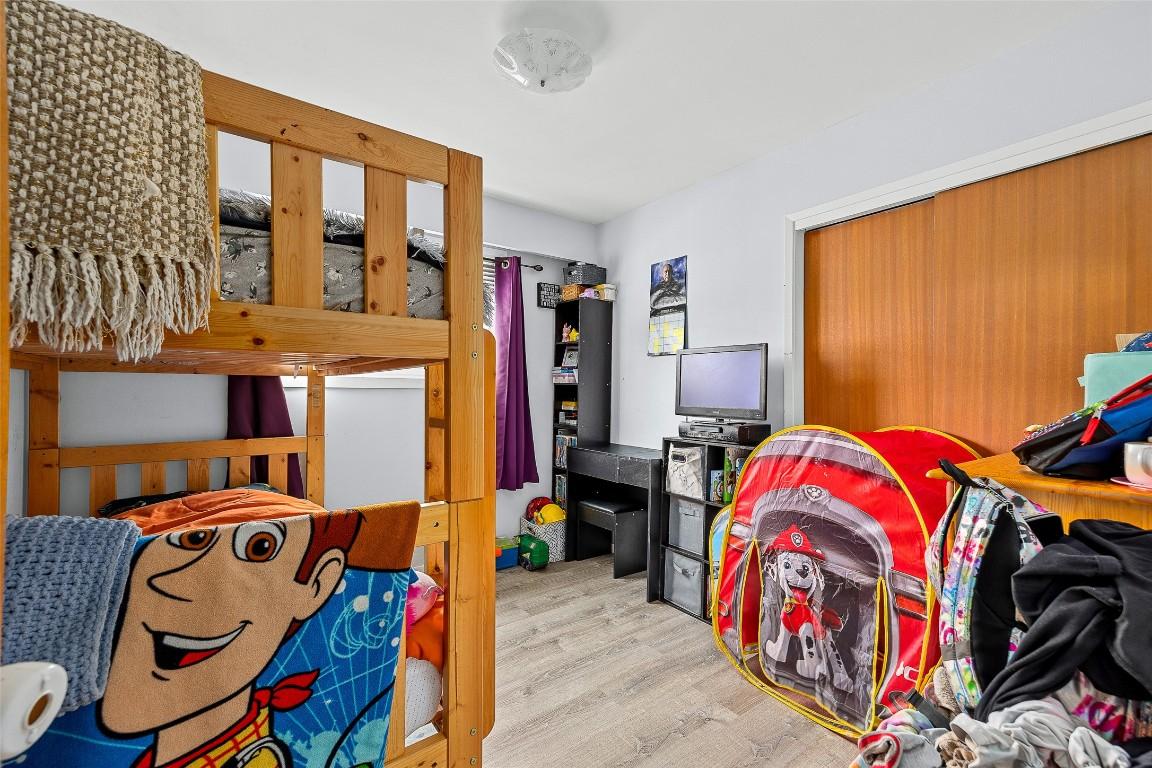 









548/546


Roanoke

Avenue,
Kelowna,




BC
V1Y 7K5

