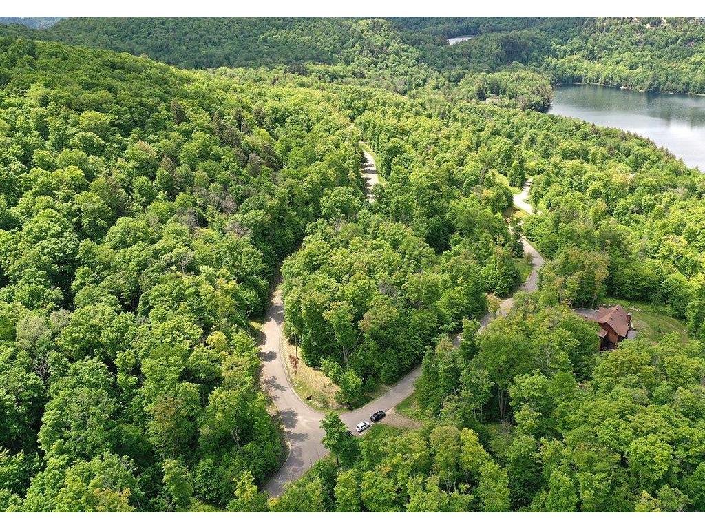 












Ch. des Franciscains

,
Mont-Tremblant,







QC
J8E3M6

