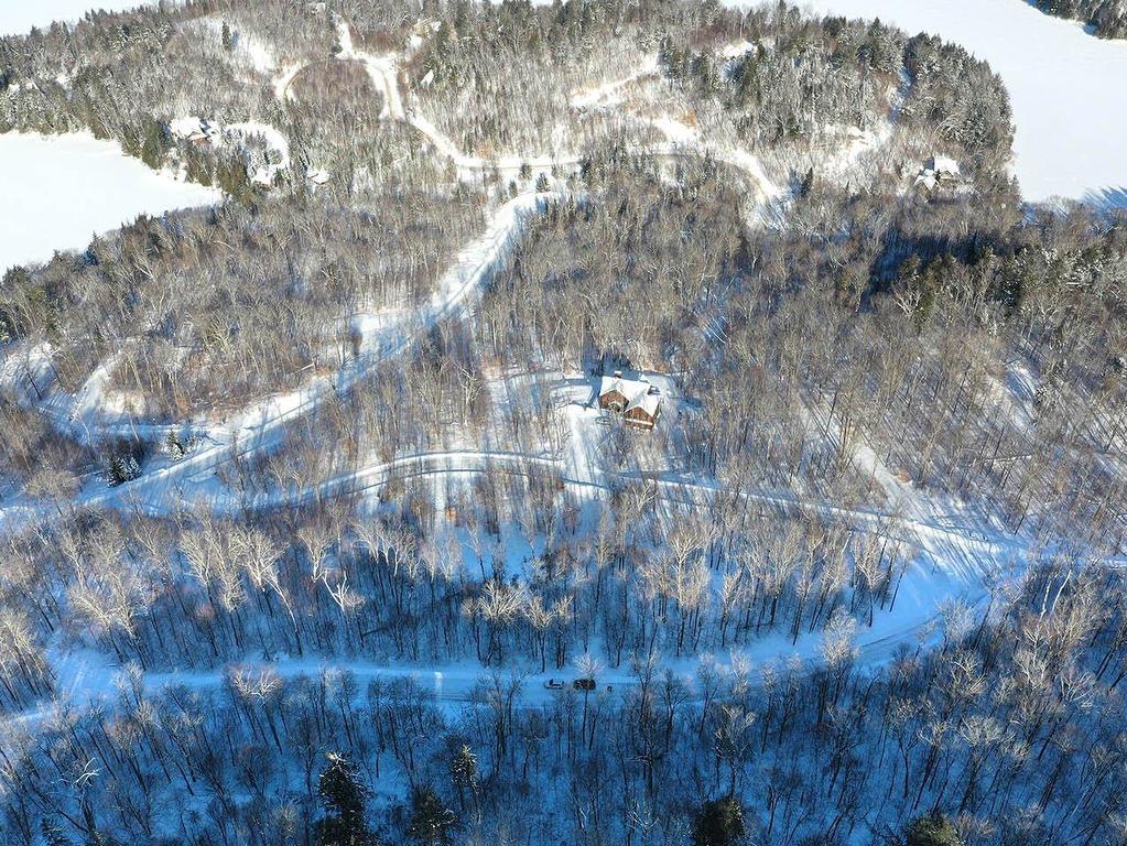 












Ch. des Franciscains

,
Mont-Tremblant,







QC
J8E3M6


