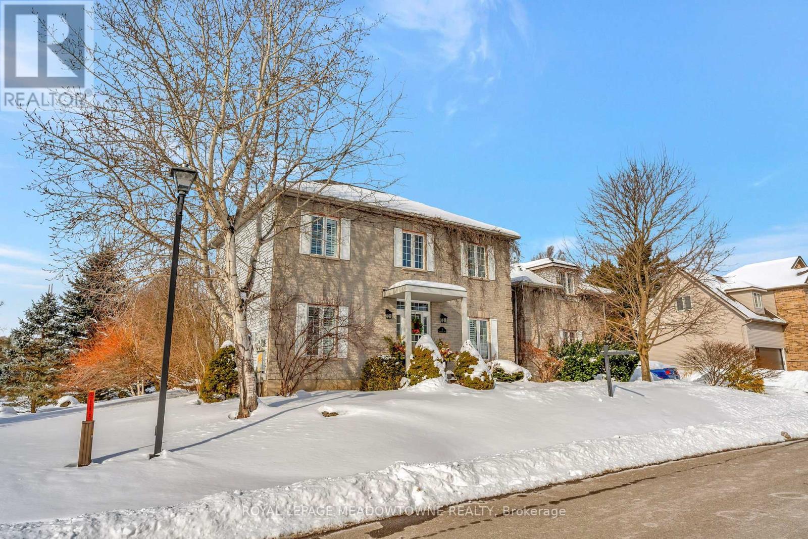 












1 WOODSPRING COURT E

,
Hamilton,




Ontario
L8N2Z7

