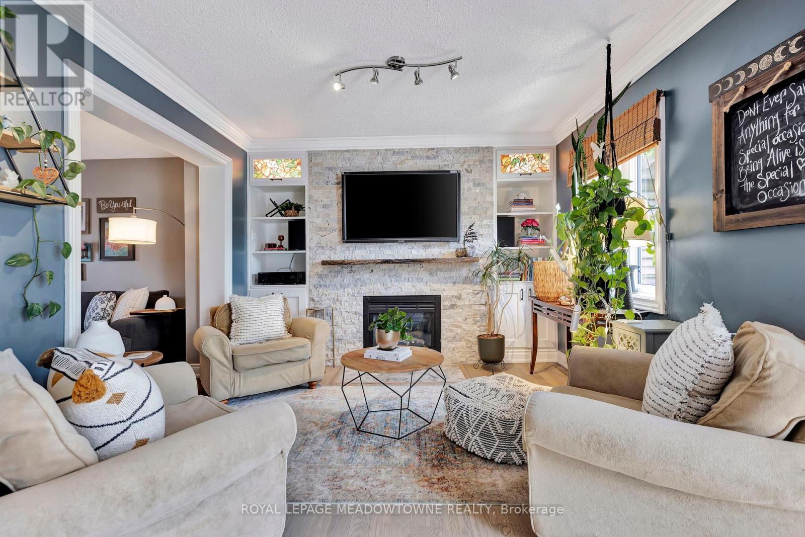 












1 WOODSPRING COURT E

,
Hamilton,




Ontario
L8N2Z7

