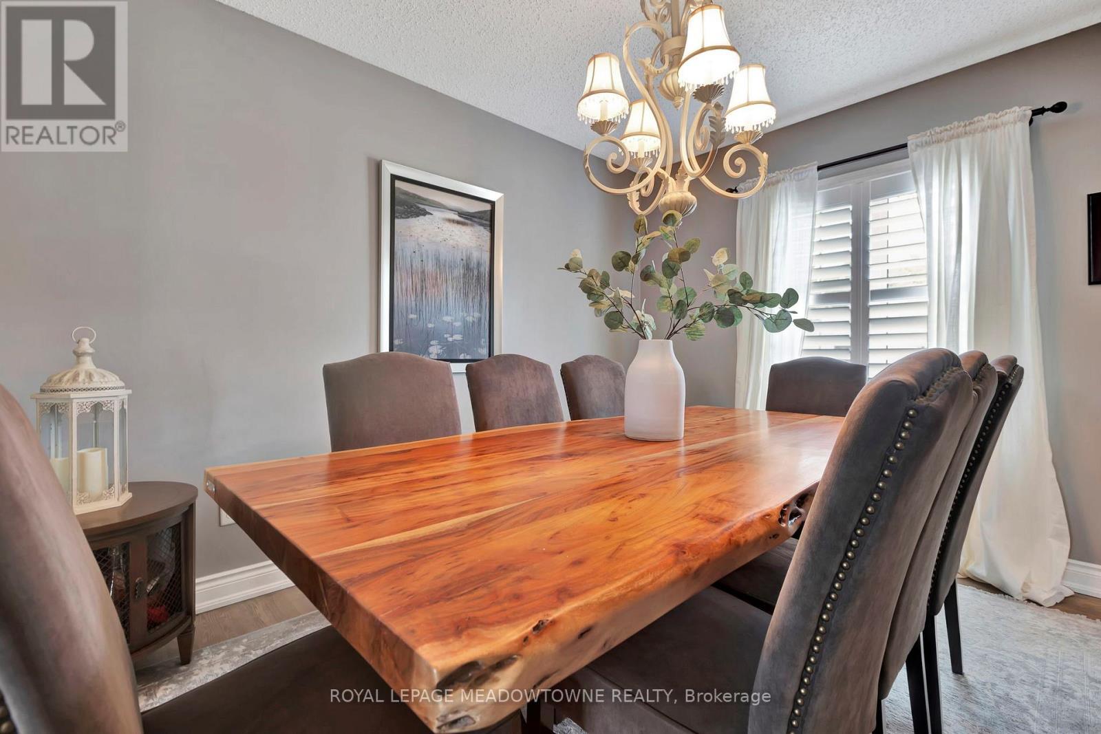 












1 WOODSPRING COURT E

,
Hamilton,




Ontario
L8N2Z7

