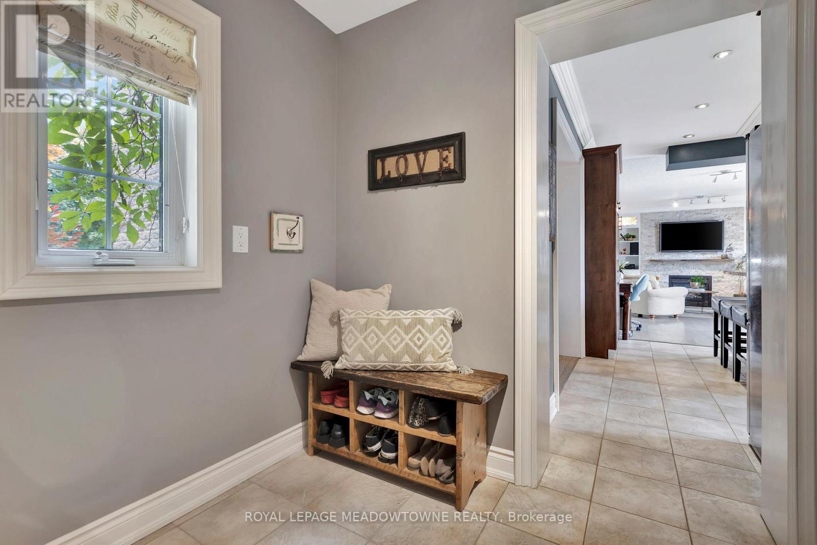 












1 WOODSPRING COURT E

,
Hamilton,




Ontario
L8N2Z7

