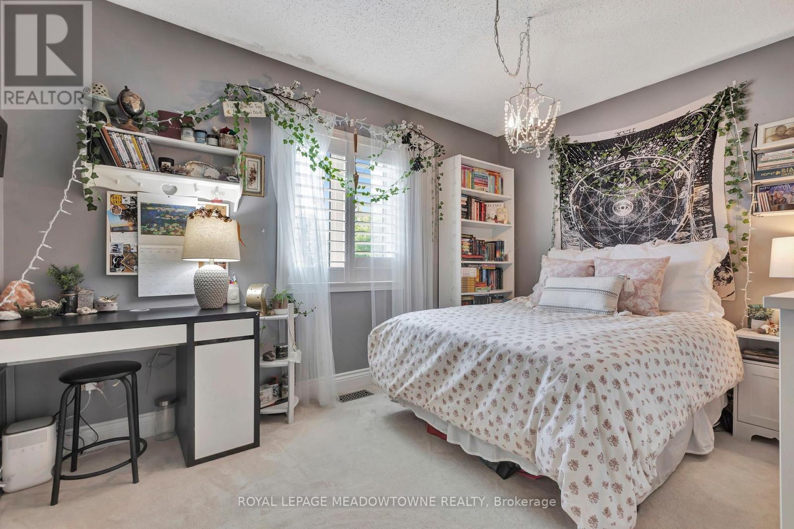 












1 WOODSPRING COURT E

,
Hamilton,




Ontario
L8N2Z7

