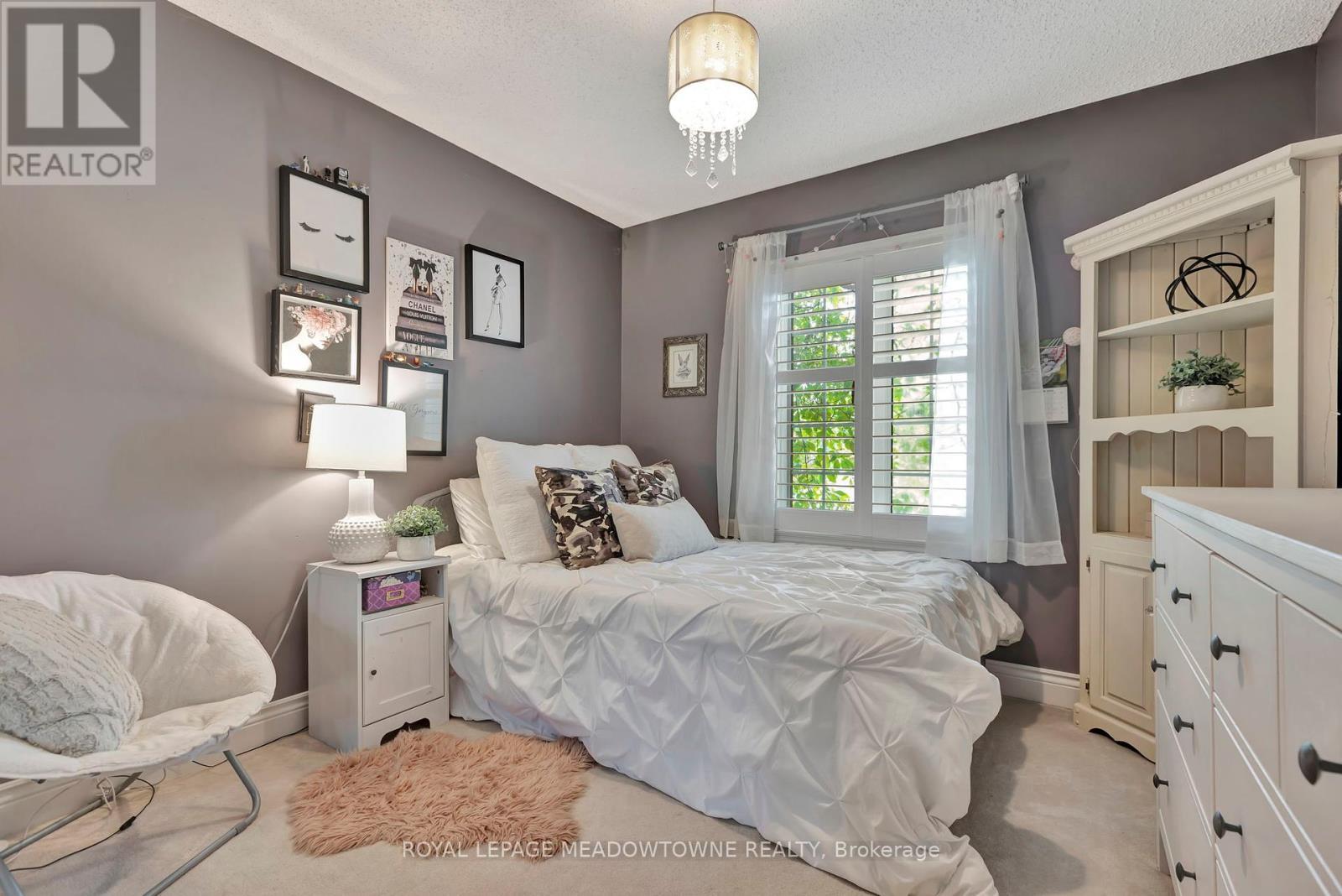 












1 WOODSPRING COURT E

,
Hamilton,




Ontario
L8N2Z7

