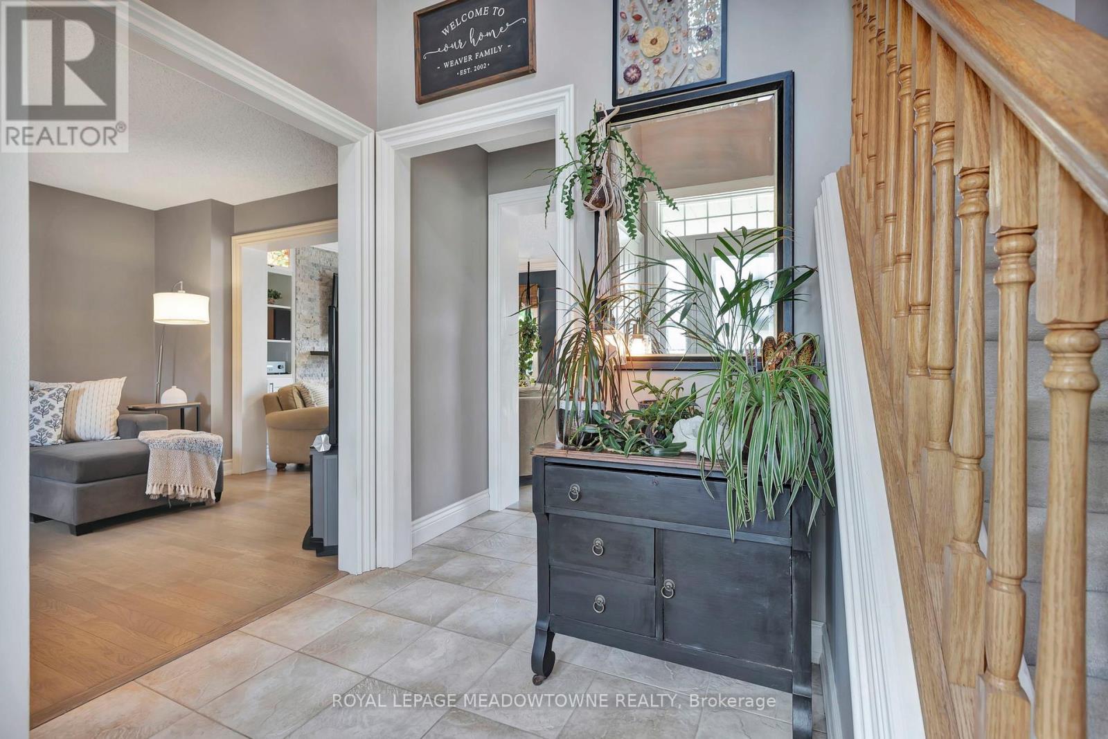 












1 WOODSPRING COURT E

,
Hamilton,




Ontario
L8N2Z7

