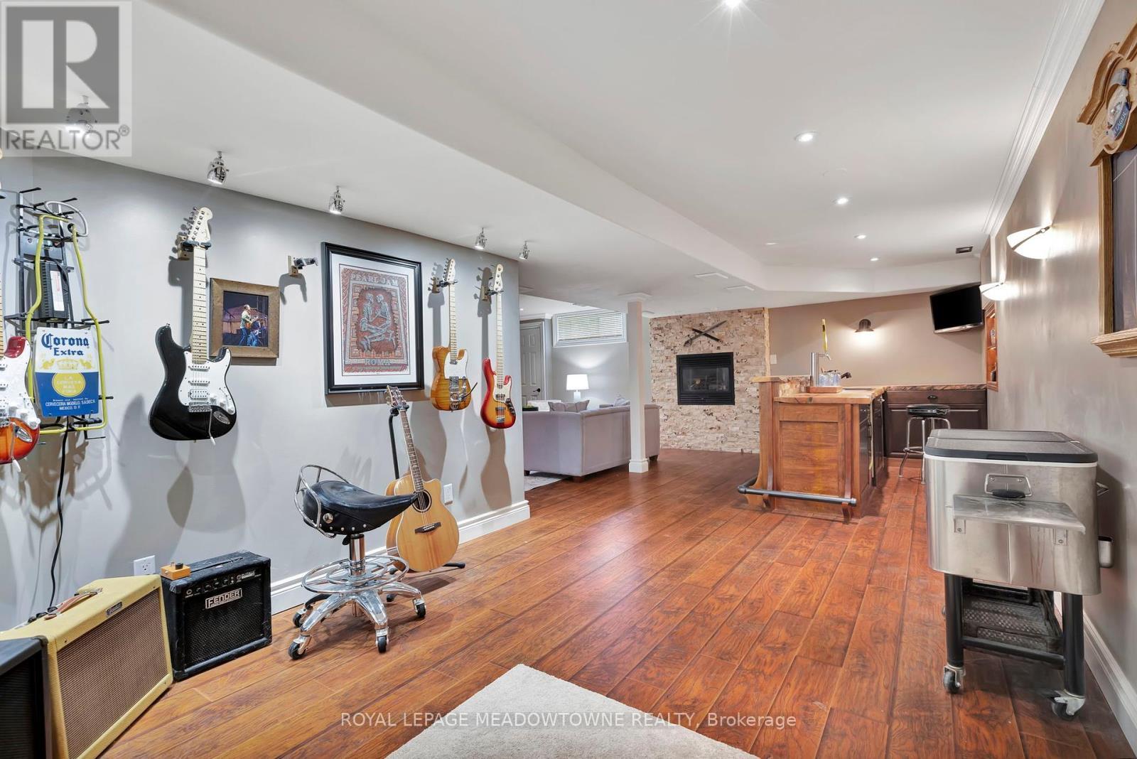 












1 WOODSPRING COURT E

,
Hamilton,




Ontario
L8N2Z7

