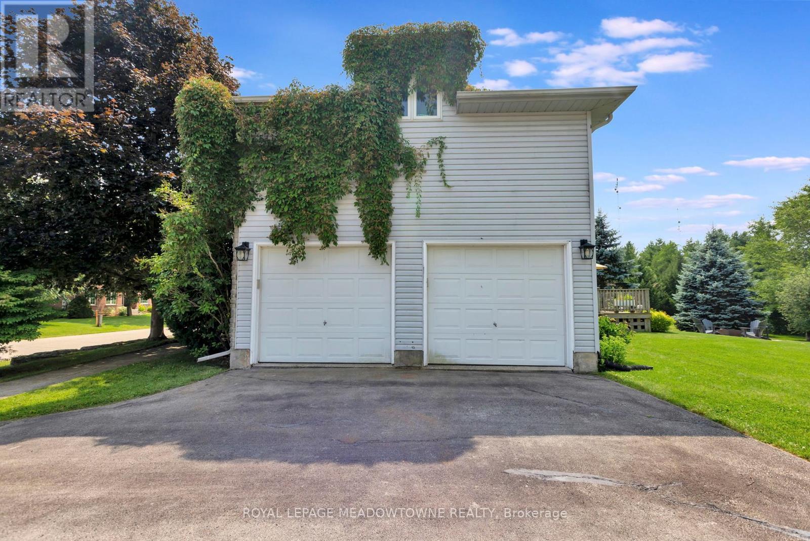 












1 WOODSPRING COURT E

,
Hamilton,




Ontario
L8N2Z7


