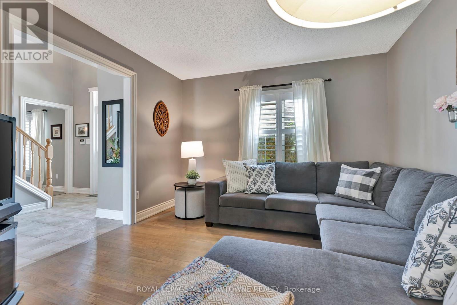 












1 WOODSPRING COURT E

,
Hamilton,




Ontario
L8N2Z7

