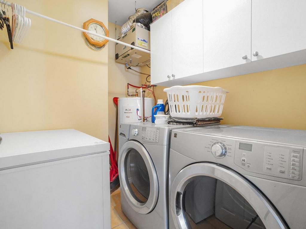 









27


Rue de la Comtesse

,
Saint-Jérôme,




QC
J7Y5L5

