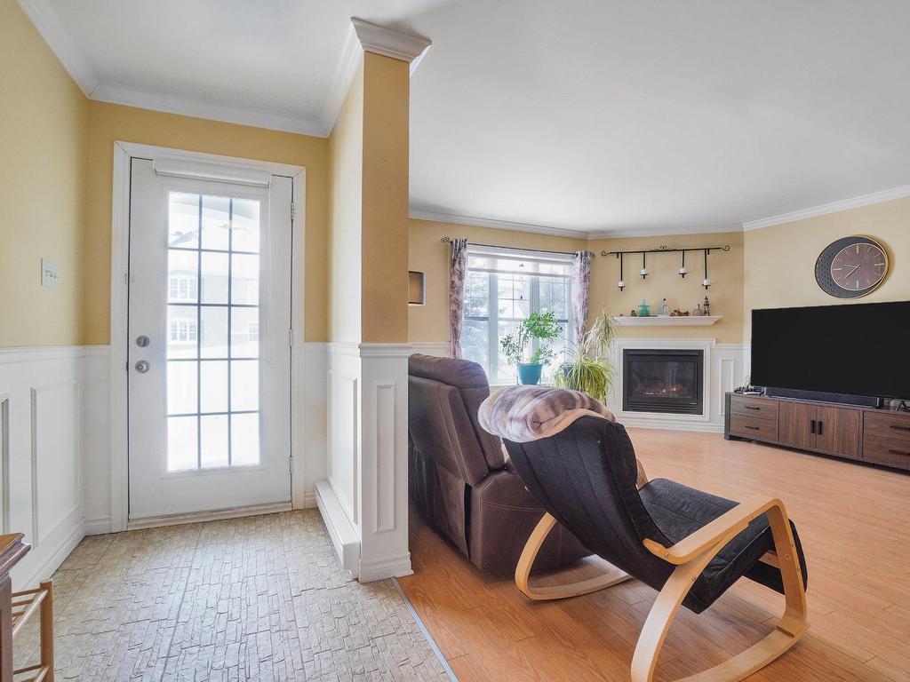 









27


Rue de la Comtesse

,
Saint-Jérôme,




QC
J7Y5L5


