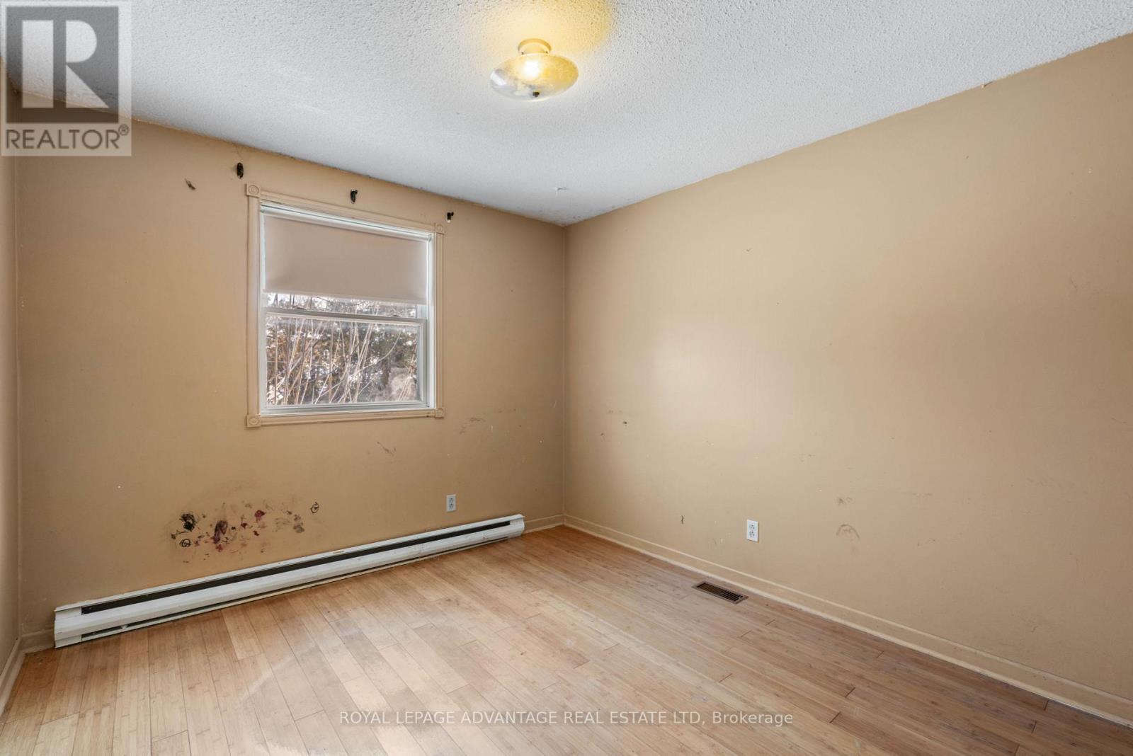 












69 VINCENT STREET

,
Smiths Falls,




Ontario
K7A4W3

