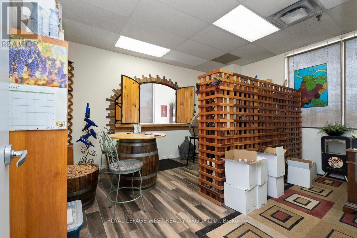












45 DENSLEY AVENUE

,
Toronto,




Ontario
M6M2P5

