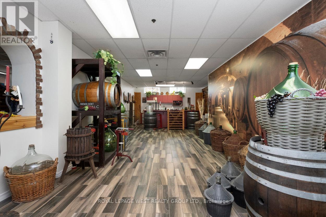 












45 DENSLEY AVENUE

,
Toronto,




Ontario
M6M2P5

