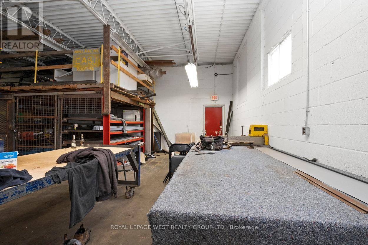 












45 DENSLEY AVENUE

,
Toronto,




Ontario
M6M2P5

