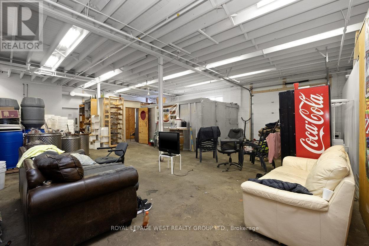












45 DENSLEY AVENUE

,
Toronto,




Ontario
M6M2P5

