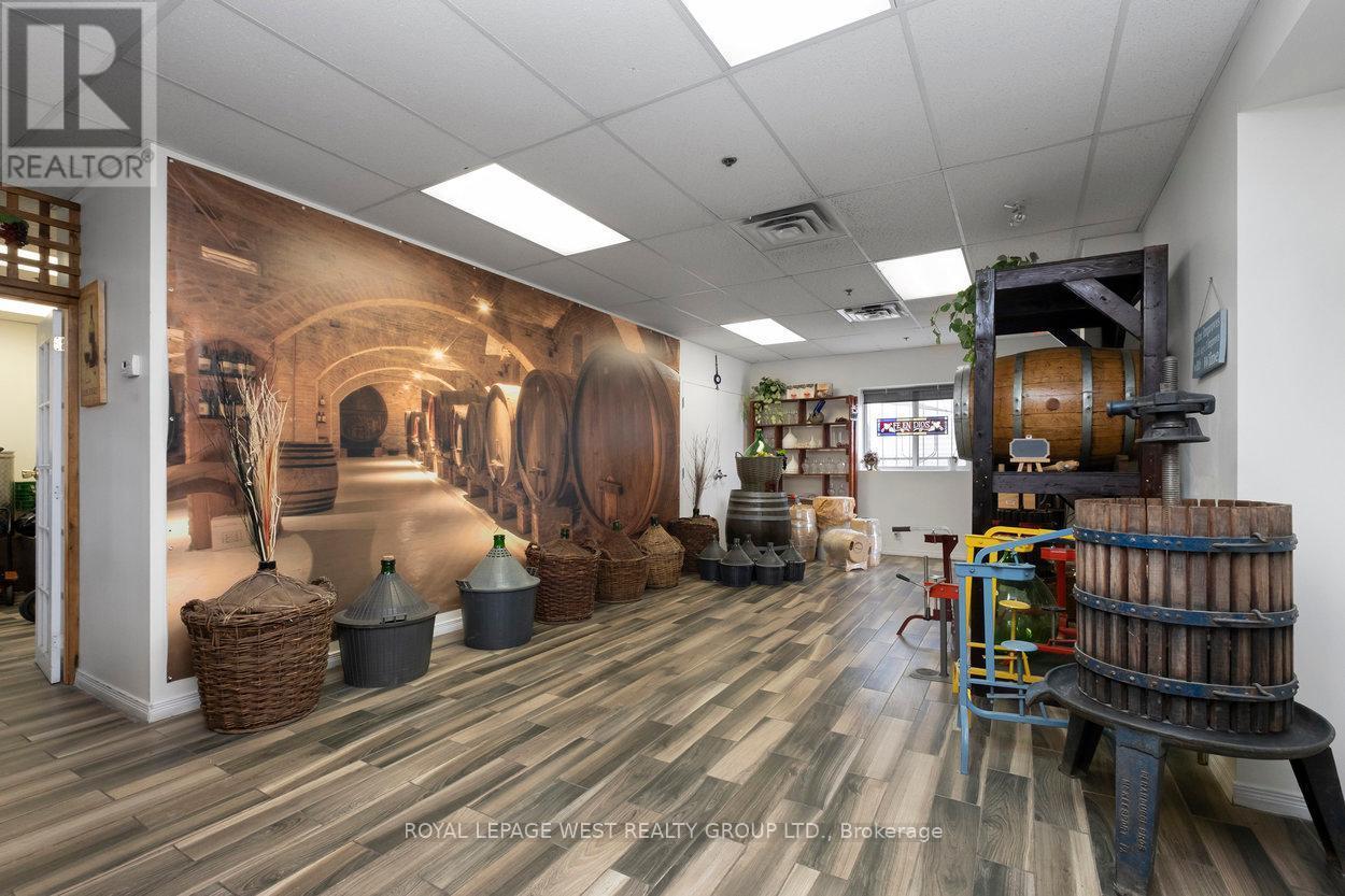 












45 DENSLEY AVENUE

,
Toronto,




Ontario
M6M2P5

