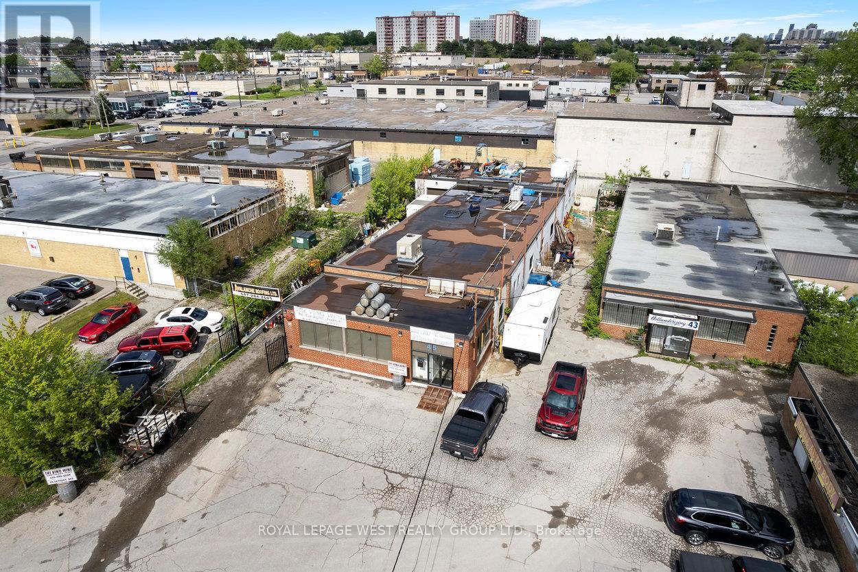 












45 DENSLEY AVENUE

,
Toronto,




Ontario
M6M2P5

