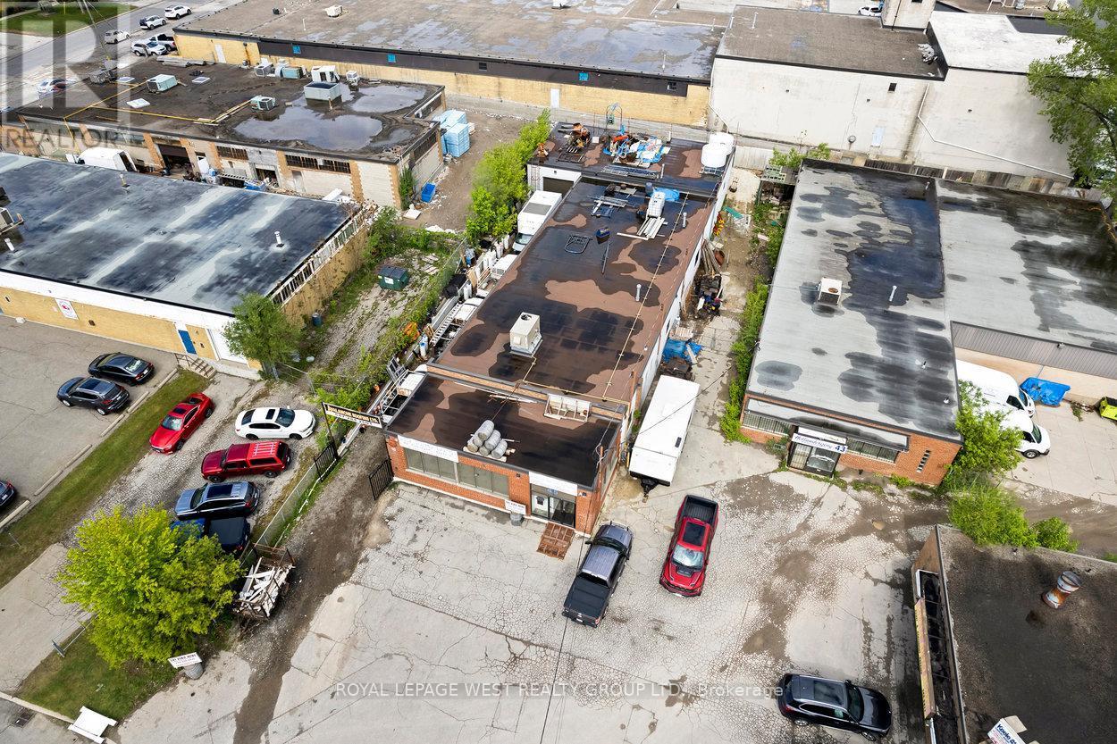 












45 DENSLEY AVENUE

,
Toronto,




Ontario
M6M2P5

