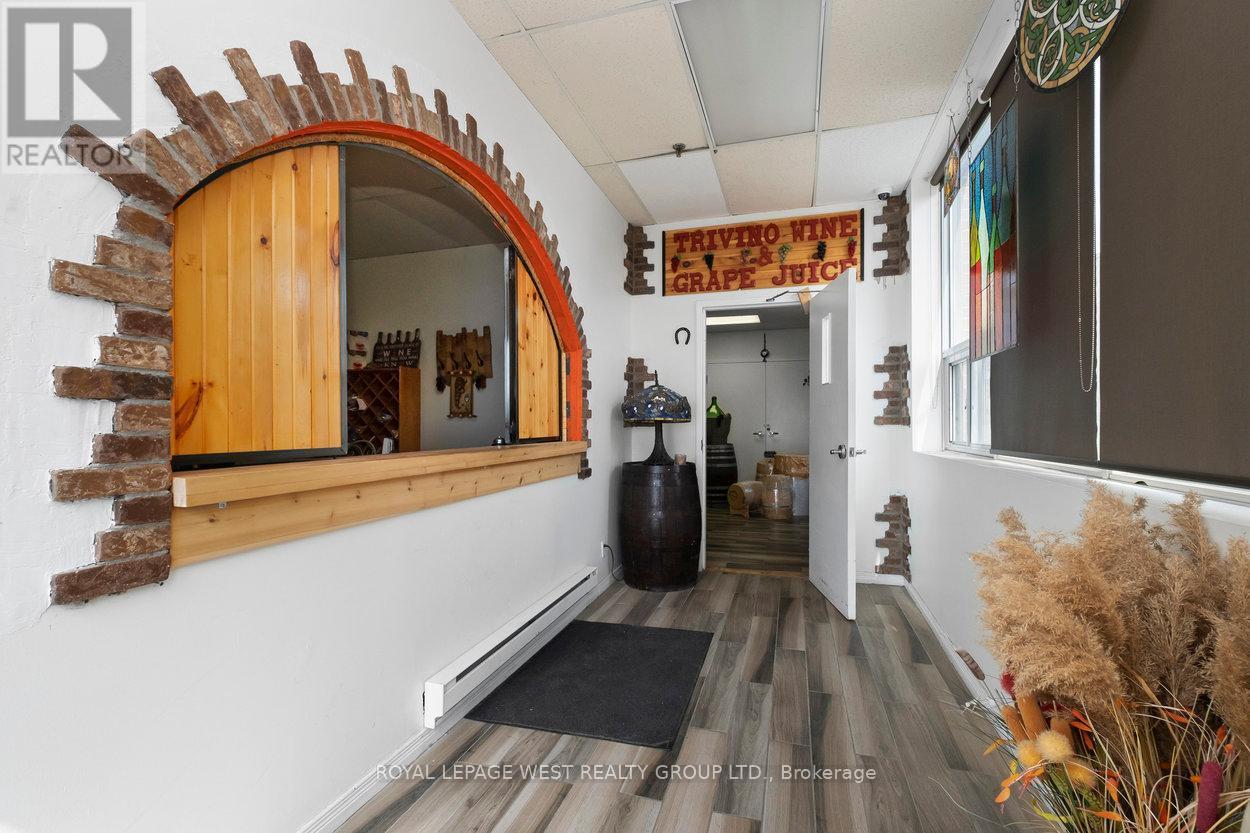 












45 DENSLEY AVENUE

,
Toronto,




Ontario
M6M2P5

