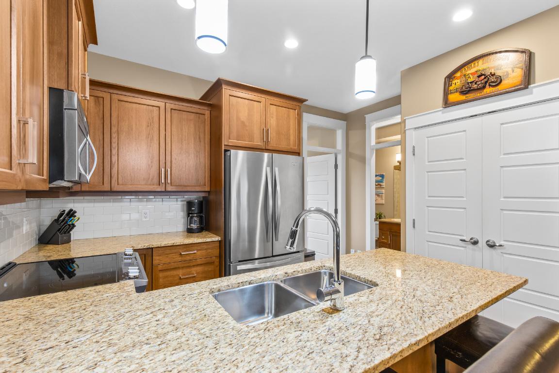 









3359


Cougar

Road, 25,
Westbank,




BC
V4T 3G1

