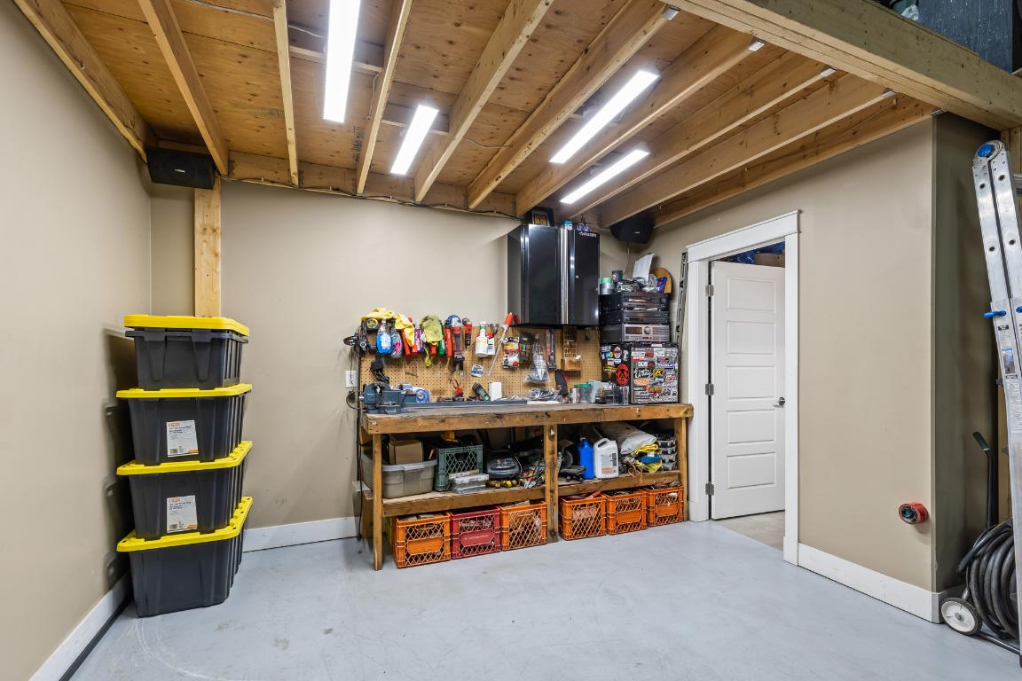 









3359


Cougar

Road, 25,
Westbank,




BC
V4T 3G1


