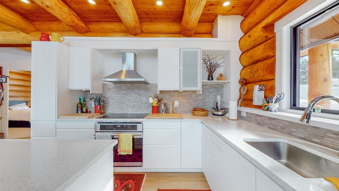 









185


CARIBOU

Way,
Osoyoos,




BC
V0H 1V6

