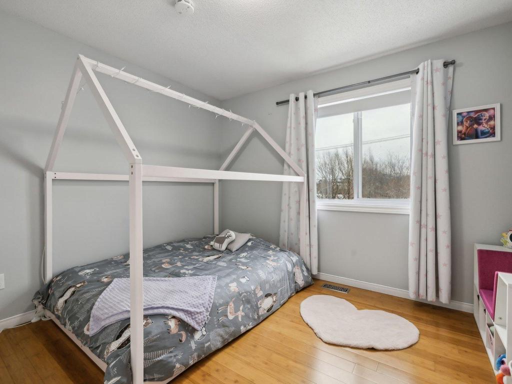 









36


Rue de la Gironde

,
Gatineau (Gatineau),




QC
J8R3N2

