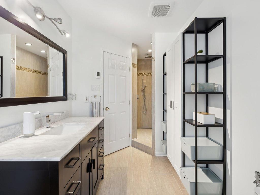 









36


Rue de la Gironde

,
Gatineau (Gatineau),




QC
J8R3N2

