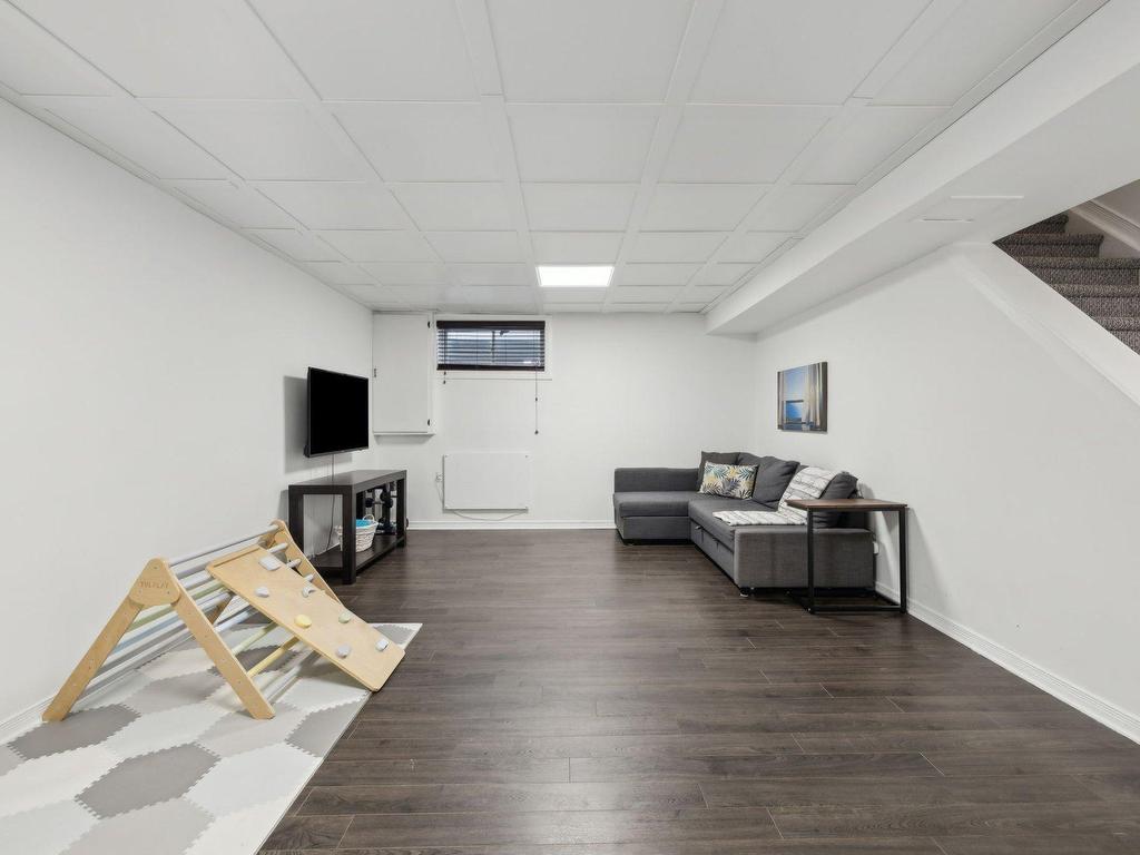 









36


Rue de la Gironde

,
Gatineau (Gatineau),




QC
J8R3N2

