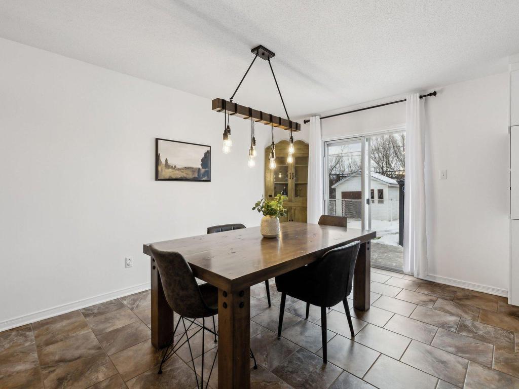 









36


Rue de la Gironde

,
Gatineau (Gatineau),




QC
J8R3N2

