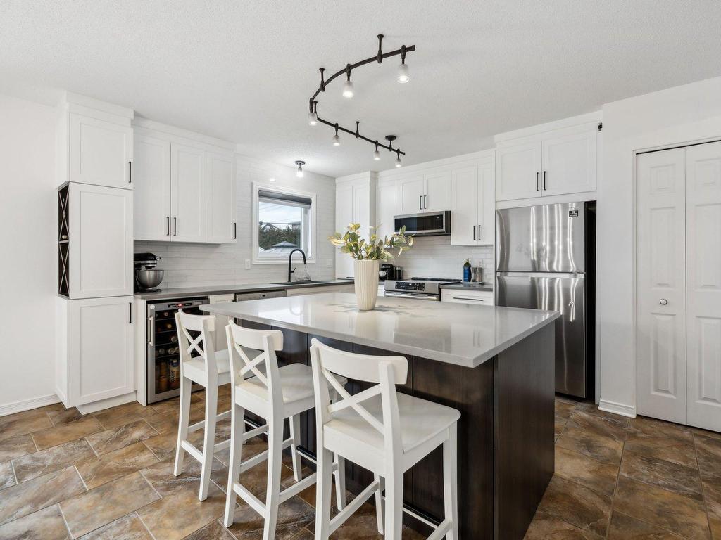









36


Rue de la Gironde

,
Gatineau (Gatineau),




QC
J8R3N2

