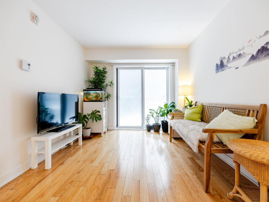 









3300


Boul. Cavendish

, 312,
Montréal (Côte-des-Neiges/Notre-Dame-de-Grâce),




QC
H4B2M8

