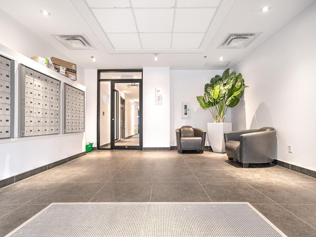 









3300


Boul. Cavendish

, 312,
Montréal (Côte-des-Neiges/Notre-Dame-de-Grâce),




QC
H4B2M8

