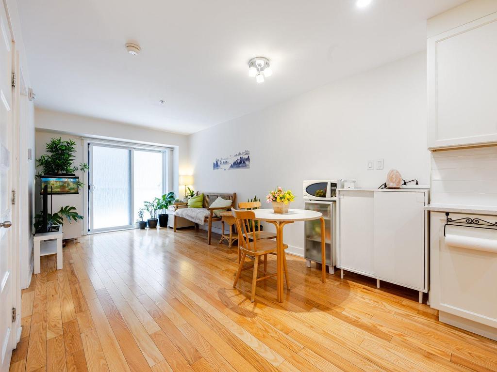 









3300


Boul. Cavendish

, 312,
Montréal (Côte-des-Neiges/Notre-Dame-de-Grâce),




QC
H4B2M8

