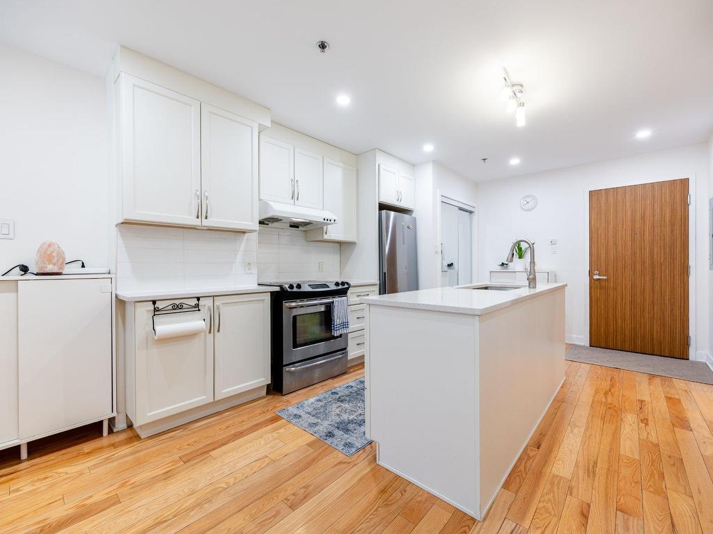 









3300


Boul. Cavendish

, 312,
Montréal (Côte-des-Neiges/Notre-Dame-de-Grâce),




QC
H4B2M8

